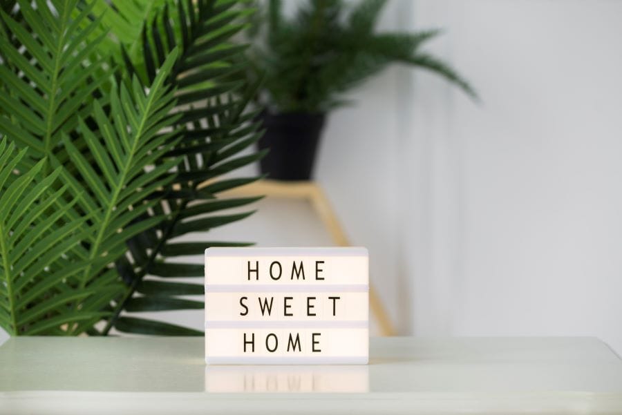 One of the most important decisions to make is when the settlement date should be. The goal is to ensure that the purchaser will be able to pay the remaining funds owing to the vendor on the settlement date.